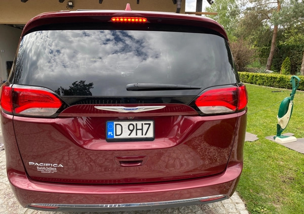 Chrysler Pacifica cena 115000 przebieg: 170000, rok produkcji 2018 z Myszków małe 781